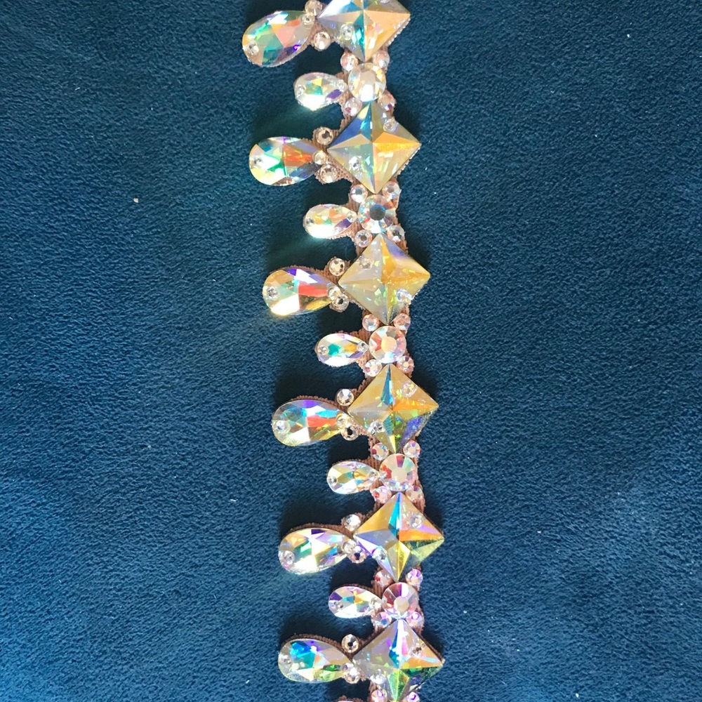 Chocker rhinestones
